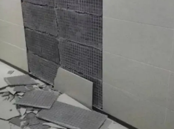 宜宾市瓷砖空鼓维修公司分享下宜宾市墙砖松动维修的知识